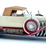 Beam's "1935" Duesenberg Convertible Coupe 100 Month Straight Bourbon Vintage Decanter w/ Box (photo 2)