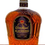 Crown Royal Blackberry Flavored Canadian Whiskey (photo 2)
