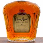 Crown Royal "Monarch" Finely Blended Canadian Whiskey (photo 2)
