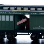 Beam 150 Months Bourbon Central Railroad of New Jersey U.S. Express Baggage Car Decanter (photo 3)