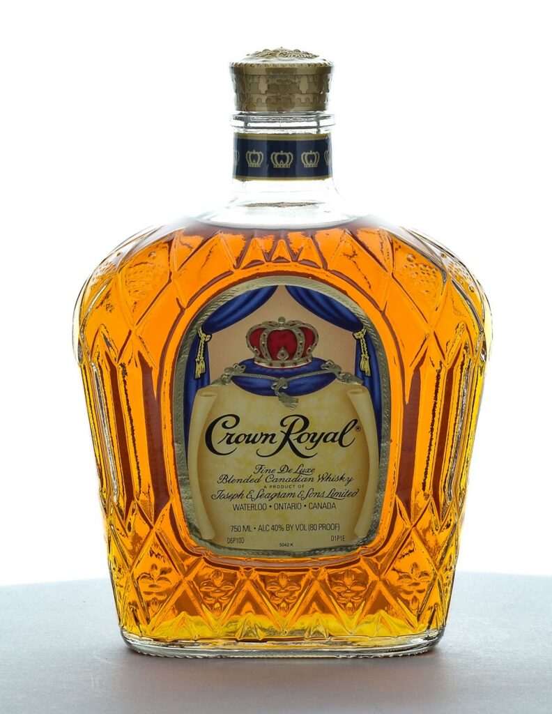 Crown Royal Fine De Luxe Whisky Blended Canadian Whiskey