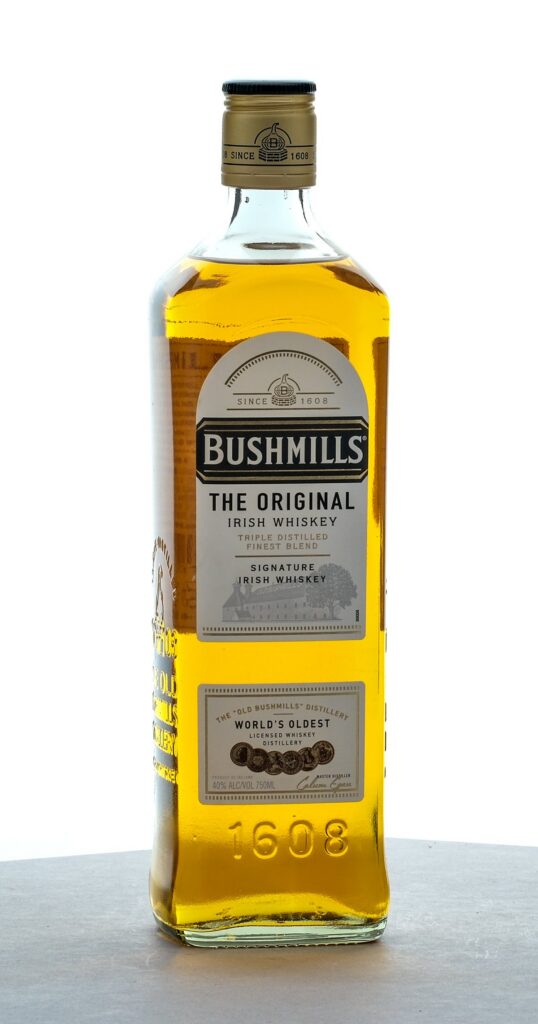 Dewar's White Label Blended Scotch (U.S. Navy Mess Bottle)