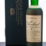 Glenlivet Royal Wedding Reserve 25 Year Old Scotch Whisky (photo 2)