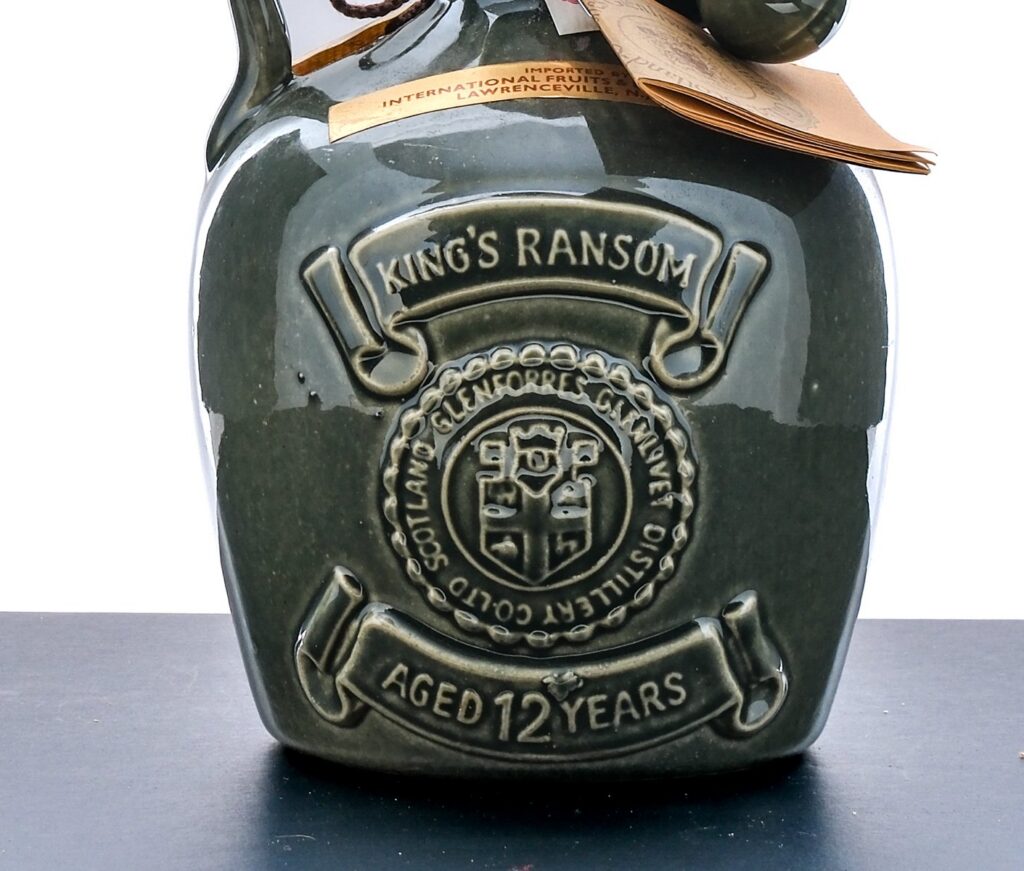King's Ransom 12 Year Blended Scotch Whisky, Ceramic decanter Vintage Dusty
