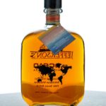 Laphroaig 10 Year Islay Single Malt Scotch (photo 2)