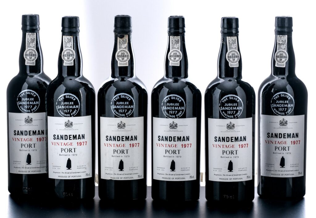 Sandeman Silver Jubilee Vintage Port Wine 1977 (6 Bottles)