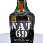 Vat 69 Blended Scotch Whisky Vintage Bottle (photo 2)