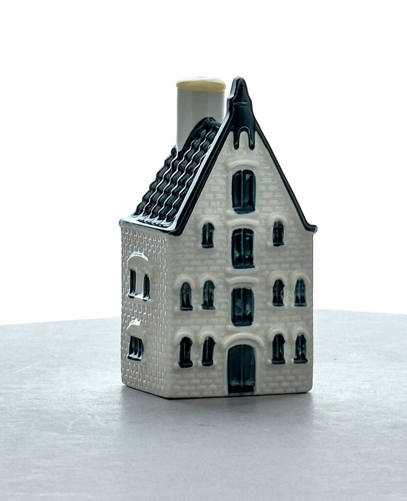 Bols Genever KLM Blue Delft House No. 70 Miniature