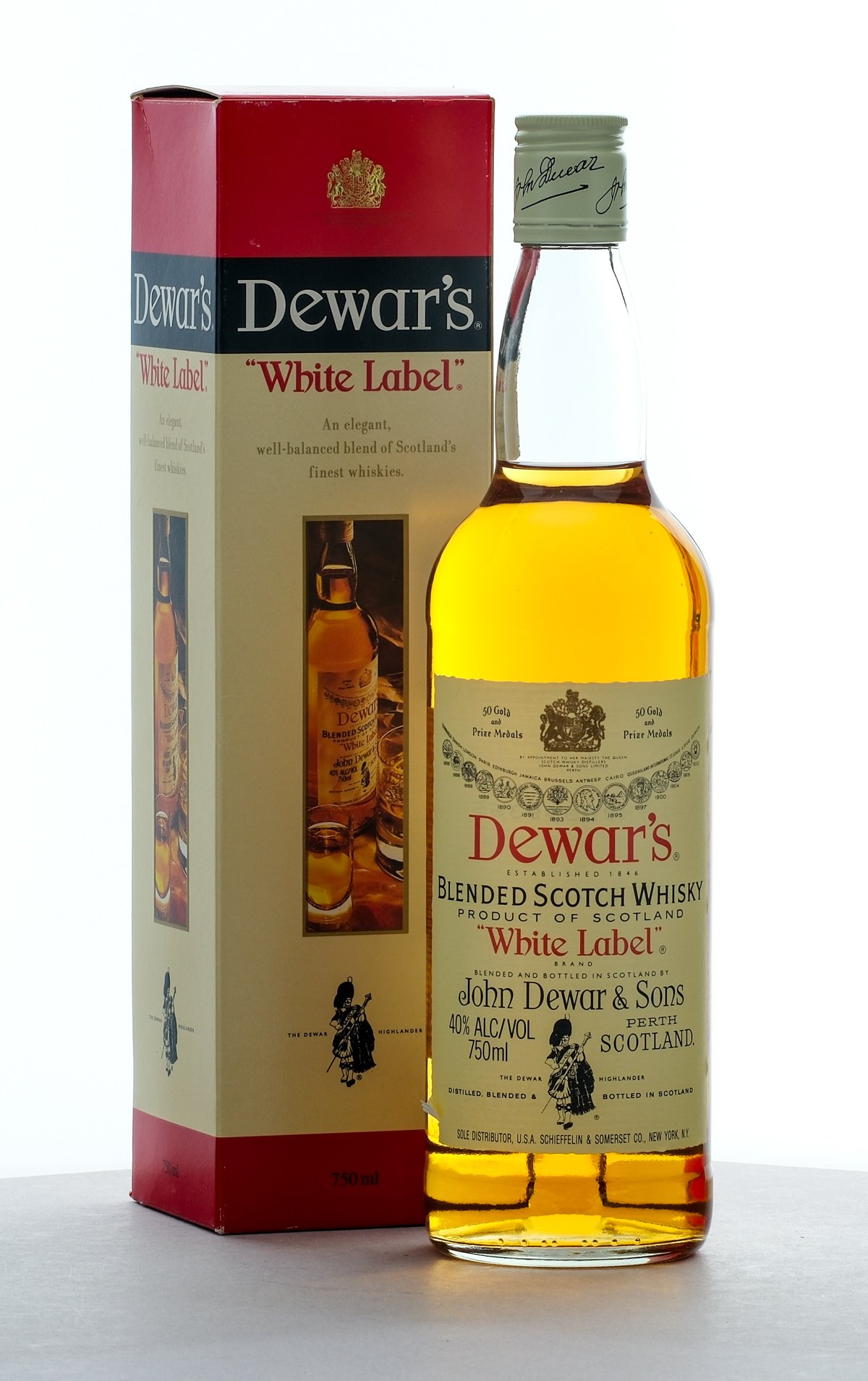 Dewar's White Label Blended Scotch Whisky
