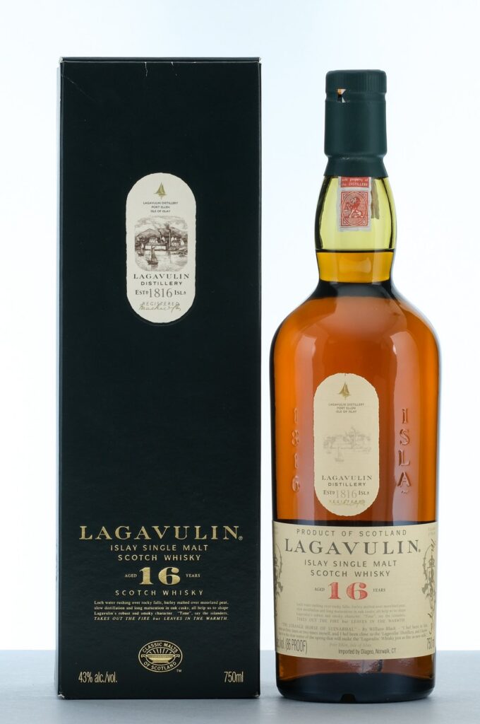Lagavulin 16 Year Old Islay Single Malt Scotch Whisky