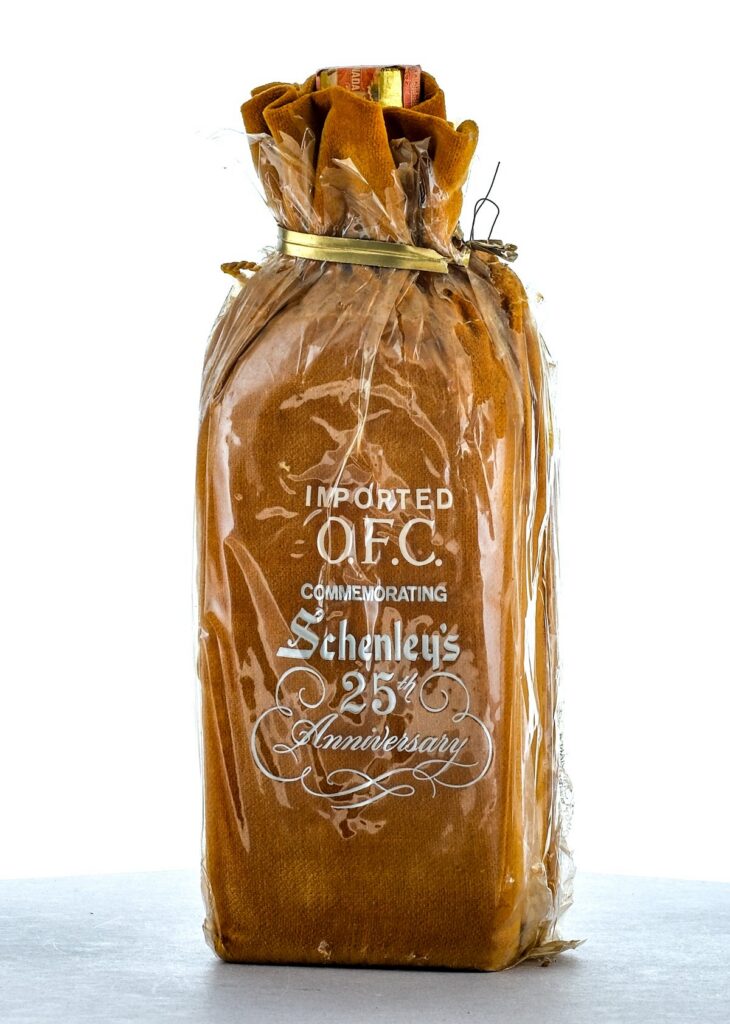 Schenley O.F.C. Canadian Whisky 1925 Anniversary 132 Months Old 1945